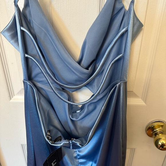 Lulus Beautiful satin blue floor length gown size XL - Picture 6 of 6